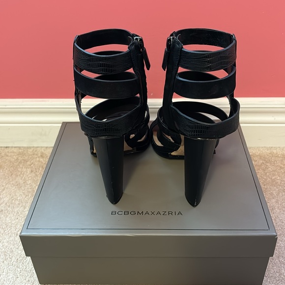 BCBG MAXAZRIA SANDALS - Picture 4 of 4